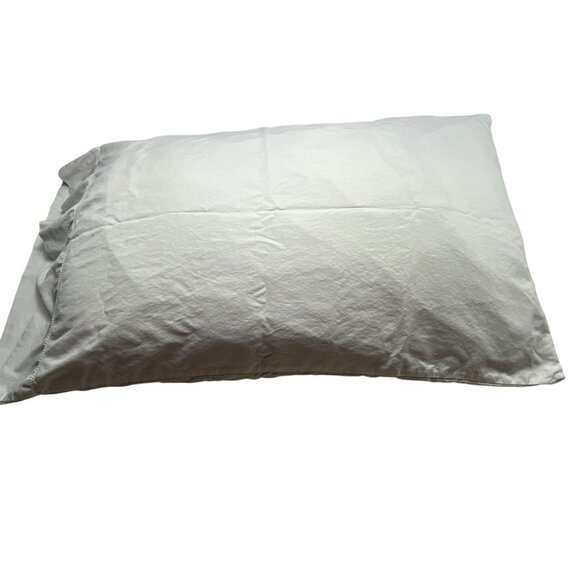 White Cotton Pillowcase Set With Minor Flaws & Soft Texture 91e - Picture 1 of 8